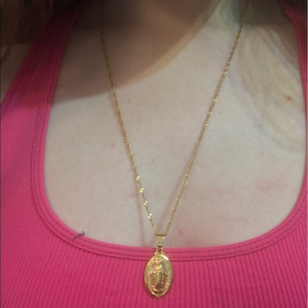 Brand new Virgin Mary 18k gold GF necklace - Picture 3 of 6